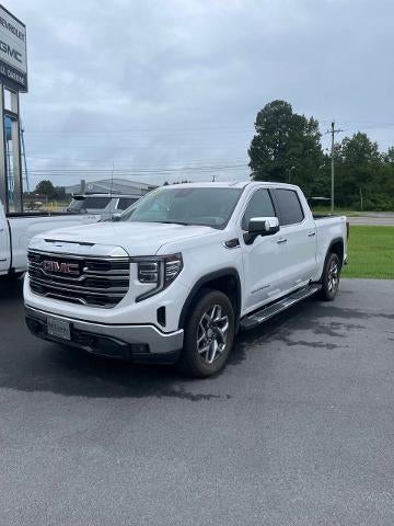 2023 GMC Sierra 1500 SLT in White Frost Tricoat — front three-quarter view