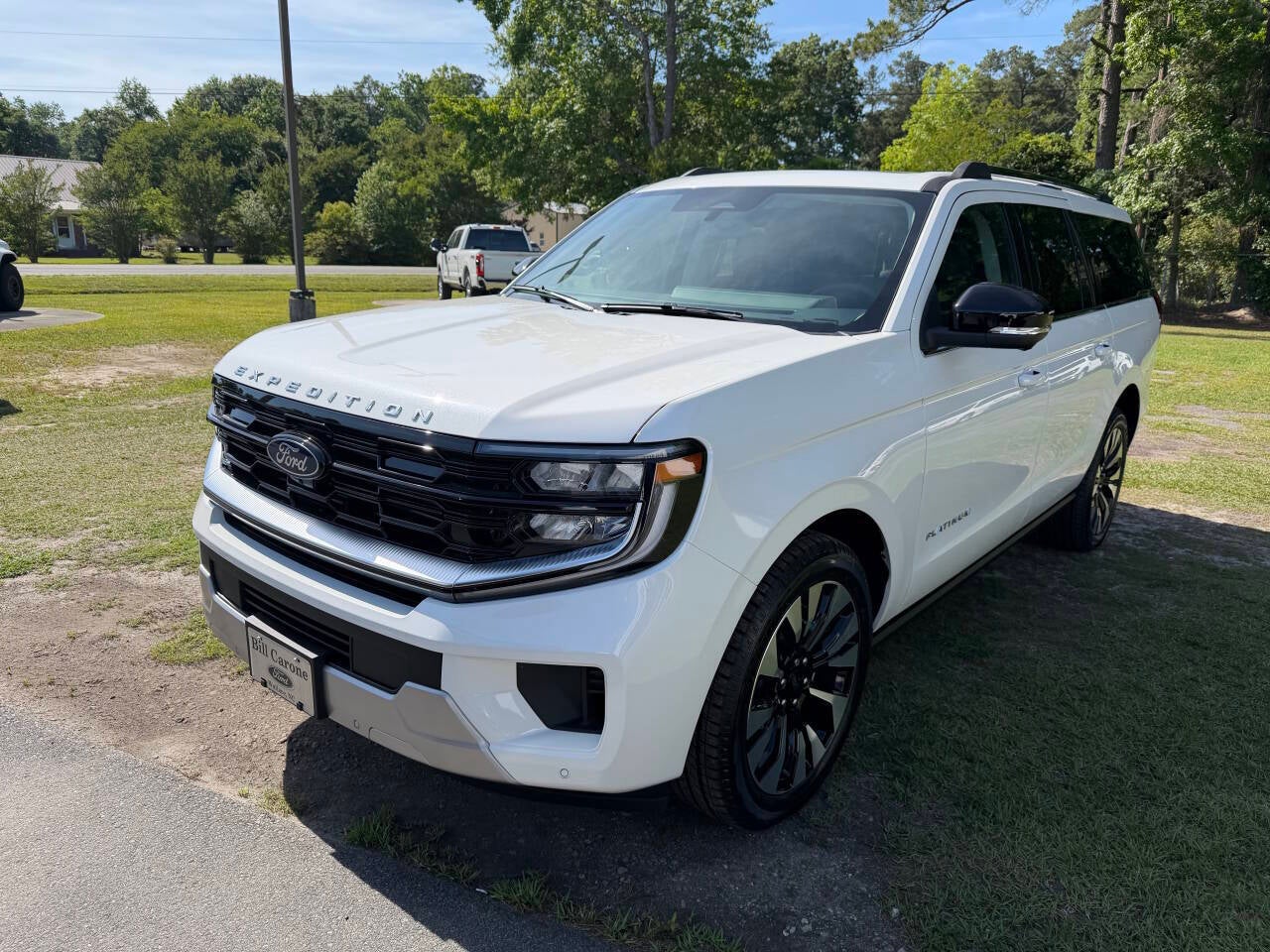 2026 Ford Expedition MAX Platinum 4x4 4dr SUV in Star White — front three-quarter view